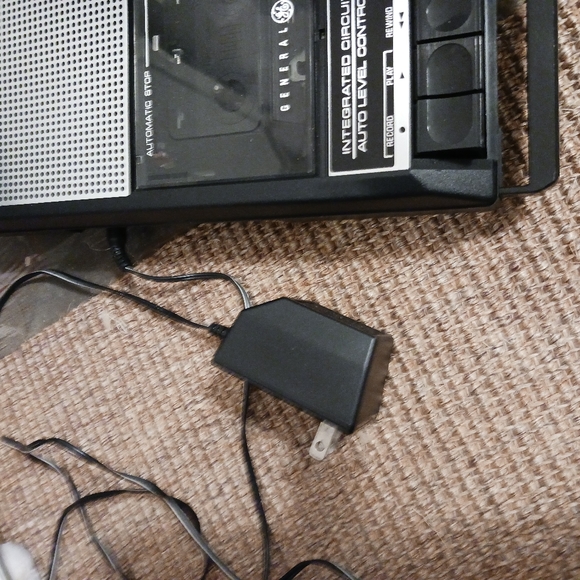 General Electric (GE) Cassette Player/Recorder - Picture 12 of 12